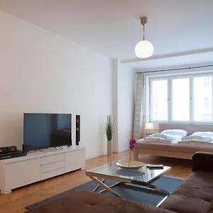 4* Hotel apartamentowy Dlouha - Old Town